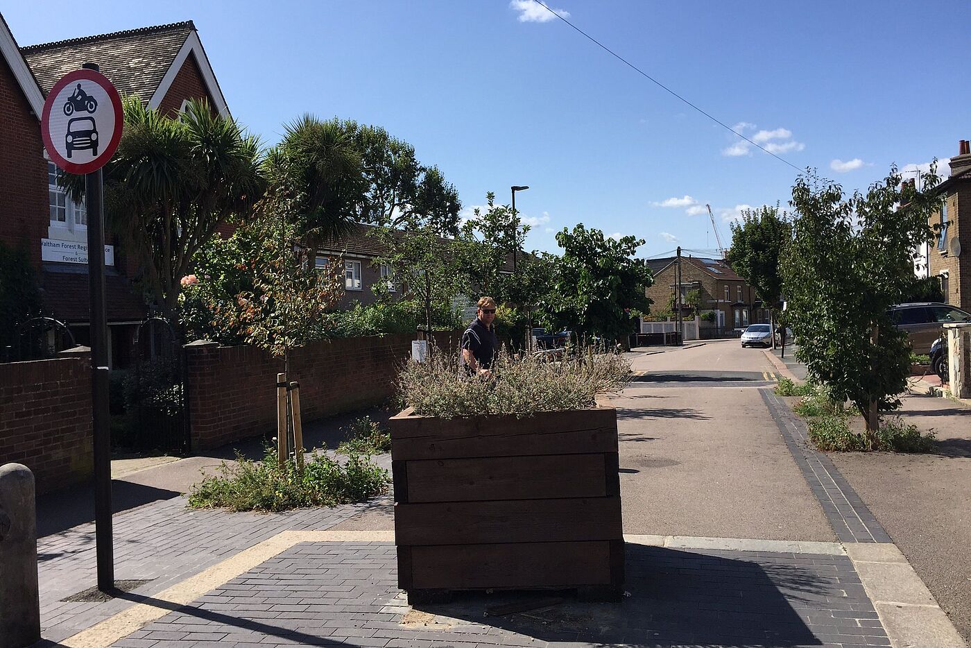 Mini-Hollands in London: Blumenkasten als modaler Filter. Mini-Hollands in London: Blumenkasten als modaler Filter.